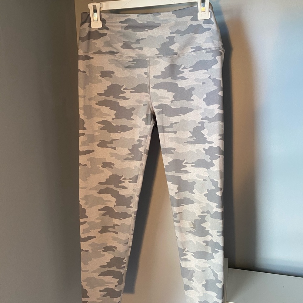 camo leggings